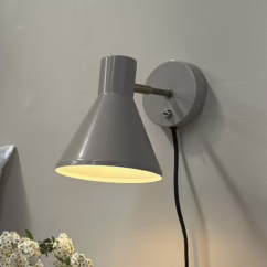 Dyberg Larsen Sleep wall lamp, brown, ⌀ 15 cm, steel