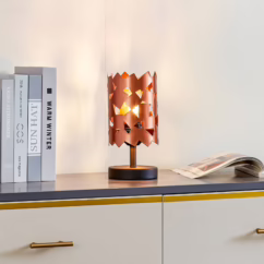 Lucande table